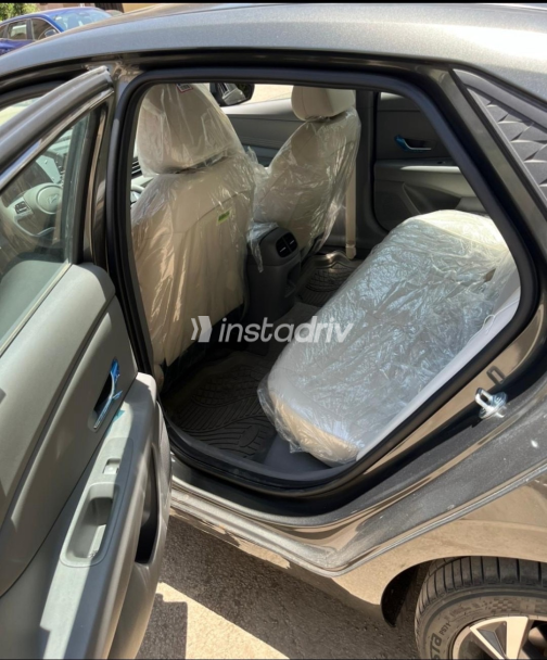 Hyundai Elantra CN7 2024 Dark Gray Automatic Used for Sale in Greater Cairo ( Cairo + Giza) - 6
