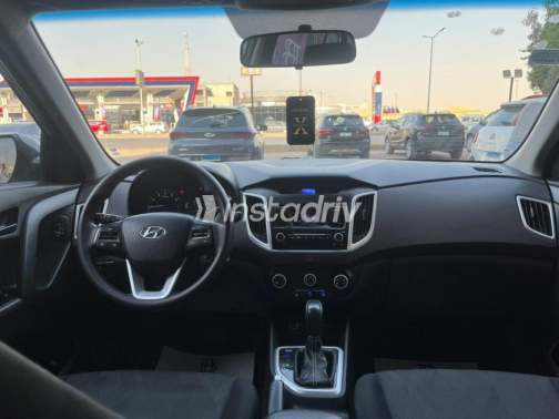 هيونداي كريتا 2020 فضي أوتوماتيك مستعملة للبيع في مدينة نصر - 2
