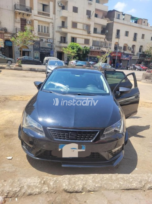 Seat Leon 2020 White Automatic Used for Sale in Greater Cairo ( Cairo + Giza) - 4