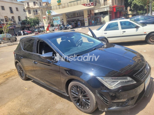 Seat Leon 2020 White Automatic Used for Sale in Greater Cairo ( Cairo + Giza) - 5