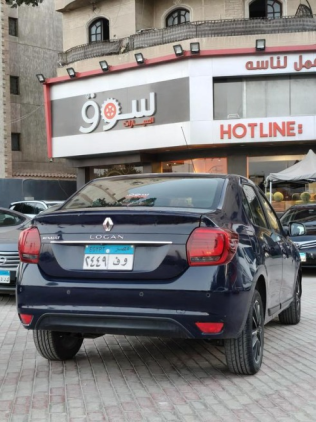 رينو لوجان 2020 أزرق غامق أوتوماتيك مستعملة للبيع في المعادى