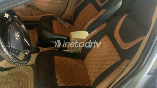 Toyota Yaris 2017 White Automatic Used for Sale in Greater Cairo ( Cairo + Giza) - 4