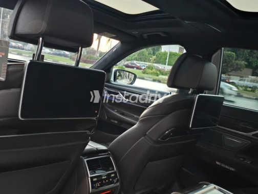 BMW 740 2017 White Automatic Used for Sale in Heliopolis - 10