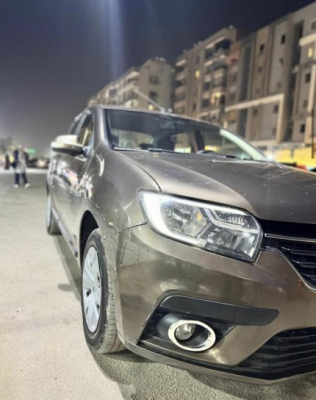 رينو لوجان 2021 موكا أوتوماتيك مستعملة للبيع في حلوان