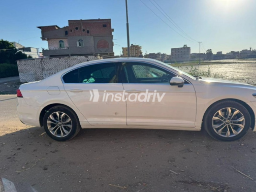 Volkswagen Passat 2021 White Automatic Used for Sale in Cairo - 2