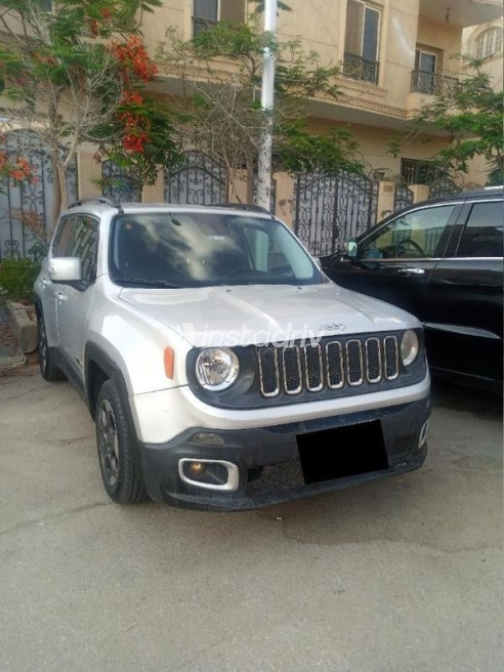Jeep Renegade 2016 Gray Automatic Used for Sale in Cairo - 6