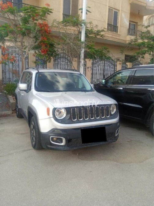 Jeep Renegade 2016 Gray Automatic Used for Sale in Cairo - 8