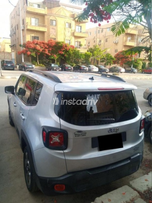 Jeep Renegade 2016 Gray Automatic Used for Sale in Cairo - 9