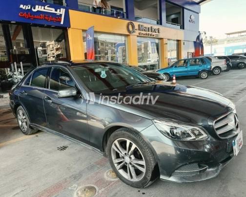 مرسيدس E 180 2016 رمادي أوتوماتيك مستعملة للبيع في مدينة نصر - 3