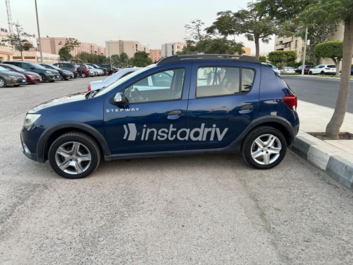Renault Sandero Step Way 2019 White Automatic Used for Sale in Greater Cairo ( Cairo + Giza) - 2