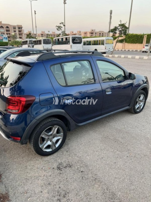 Renault Sandero Step Way 2019 White Automatic Used for Sale in Greater Cairo ( Cairo + Giza) - 3