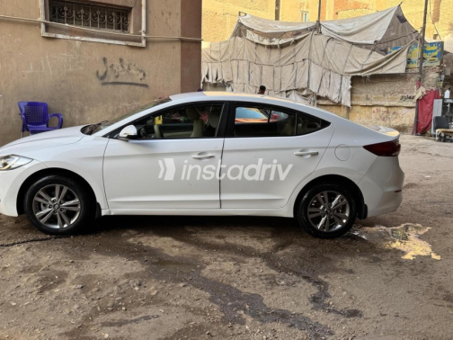 Hyundai Elantra AD 2019 White Automatic Used for Sale in Greater Cairo ( Cairo + Giza) - 6