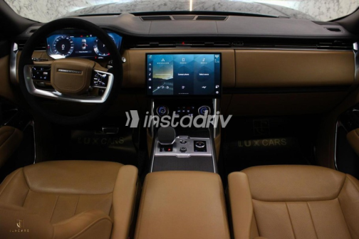 Land Rover Range Rover Vogue 2023 Green Automatic Used for Sale in Heliopolis - 3