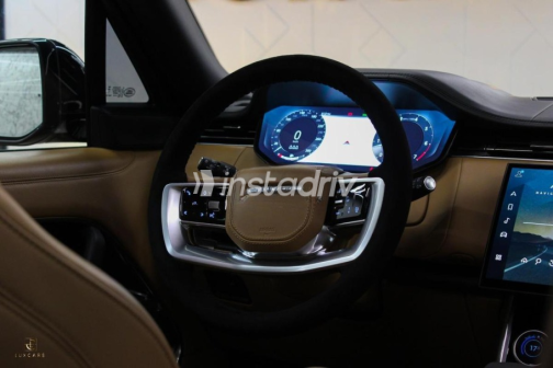 Land Rover Range Rover Vogue 2023 Green Automatic Used for Sale in Heliopolis - 4