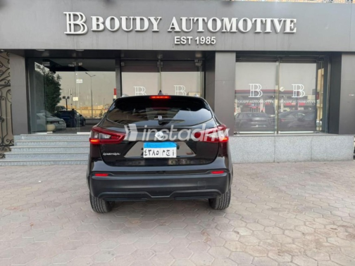 Nissan Qashqai 2021 Black Automatic Used for Sale in Nasr city - 3