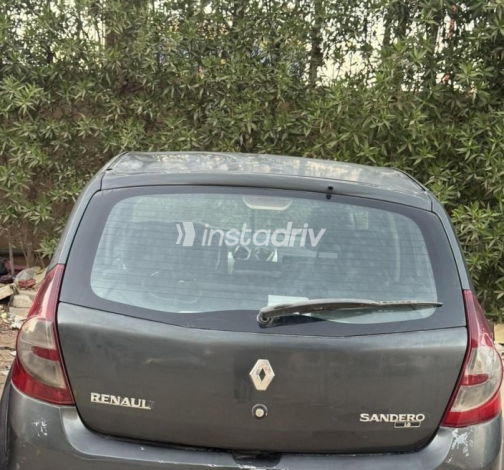 Renault Sandero 2012 Dark Gray Automatic Used for Sale in Shubra al-Khaimah - 2