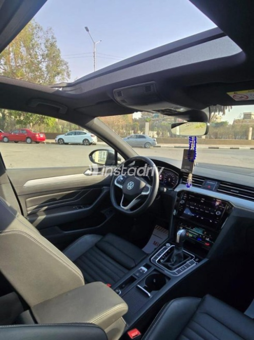 Volkswagen Passat 2021 Gray Automatic Used for Sale in Heliopolis - 3