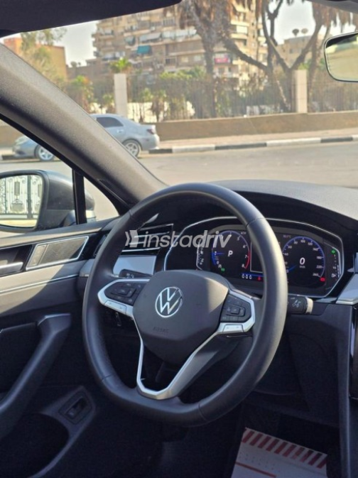 Volkswagen Passat 2021 Gray Automatic Used for Sale in Heliopolis - 4