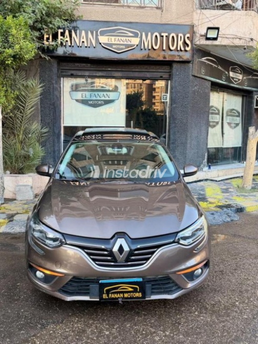 Renault Megane 2020 Gold Automatic Used for Sale in Cairo - 6