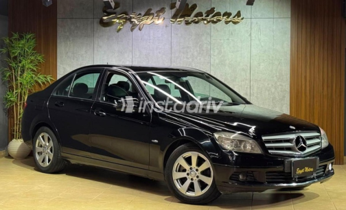 Mercedes C 180 2010 Black Automatic Used for Sale in Cairo - 9