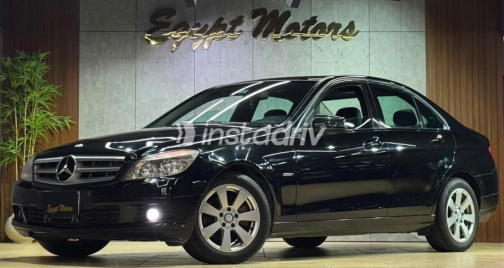 Mercedes C 180 2010 Black Automatic Used for Sale in Cairo - 10