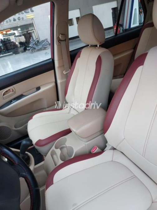 Kia Carens 2012 Red Automatic Used for Sale in Cairo - 3