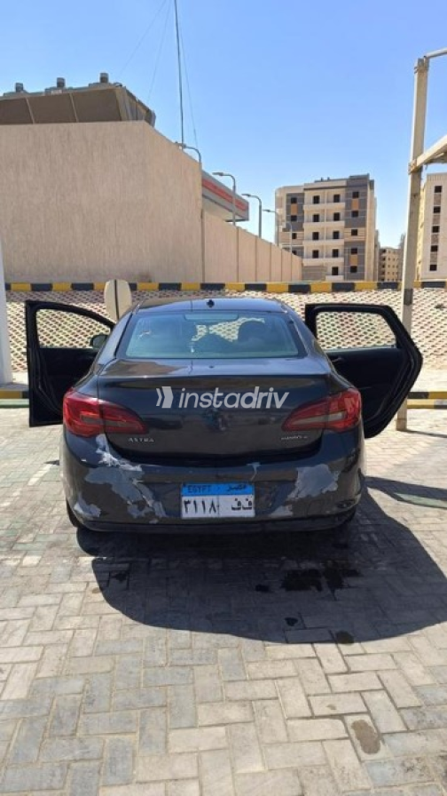 Opel Astra 2013 Black Automatic Used for Sale in 6 October - 2