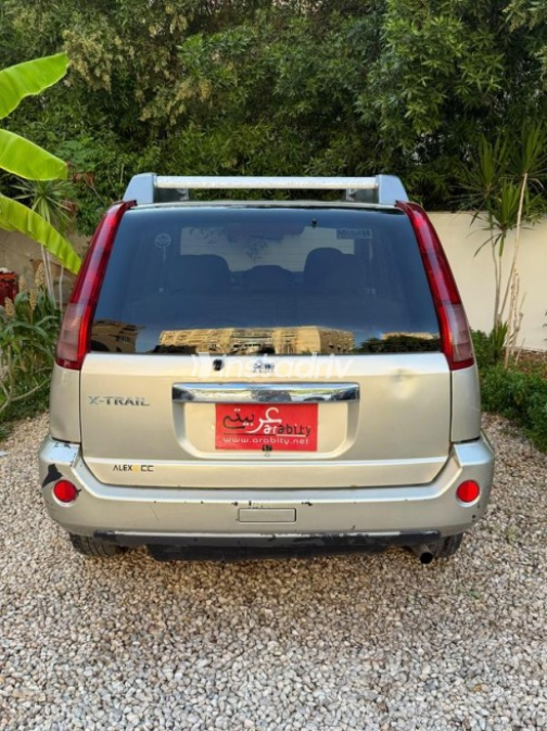 Nissan XTrail 2007 White Automatic Used for Sale in Heliopolis - 9