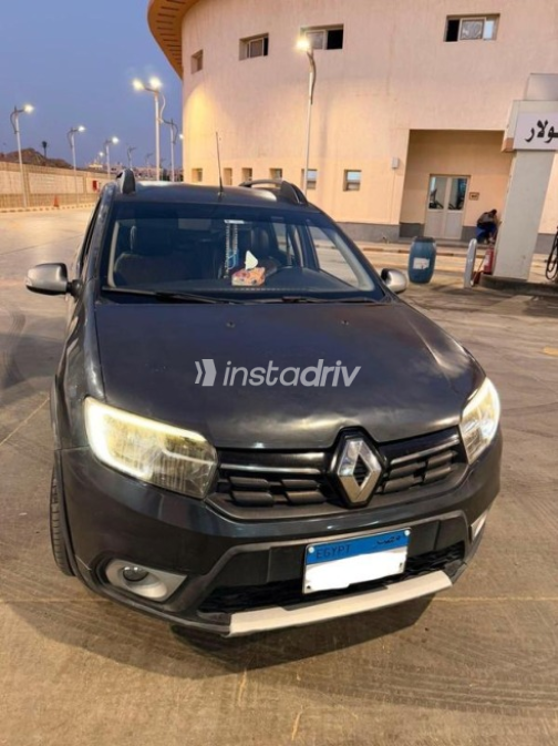 Renault Sandero 2018 Black Automatic Used for Sale in Al Shorouk - 3