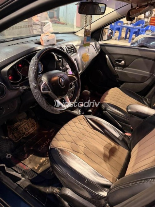 Renault Sandero 2018 Black Automatic Used for Sale in Al Shorouk - 5