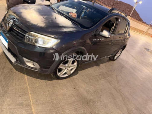 Renault Sandero 2018 Black Automatic Used for Sale in Al Shorouk - 10