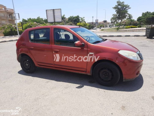 Renault Sandero 2014 White Automatic Used for Sale in Greater Cairo ( Cairo + Giza) - 3