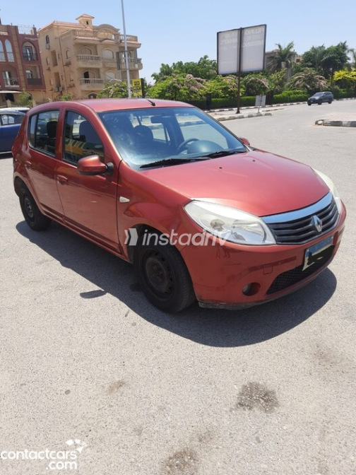 Renault Sandero 2014 White Automatic Used for Sale in Greater Cairo ( Cairo + Giza) - 4
