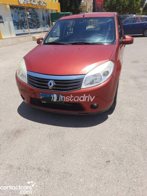 Renault Sandero 2014 White Automatic Used for Sale in Greater Cairo ( Cairo + Giza) - 8