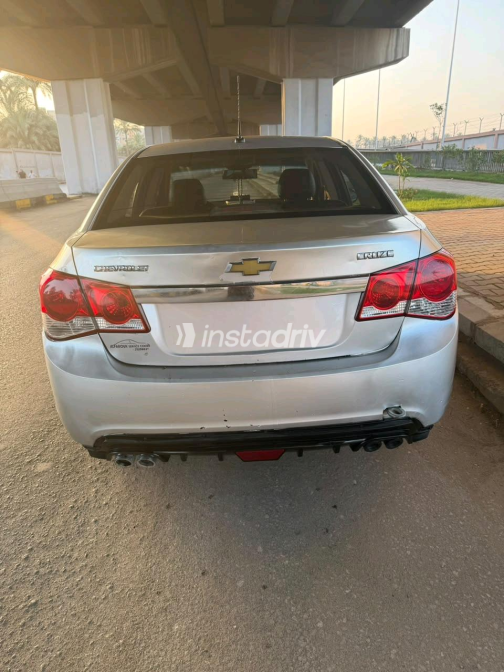 Chevrolet Cruze 2011 Silver Automatic Used for Sale in Greater Cairo ( Cairo + Giza) - 1
