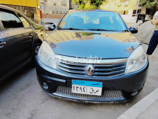 Renault Sandero 2014 Gray Manual Used for Sale in Greater Cairo ( Cairo + Giza) - 5