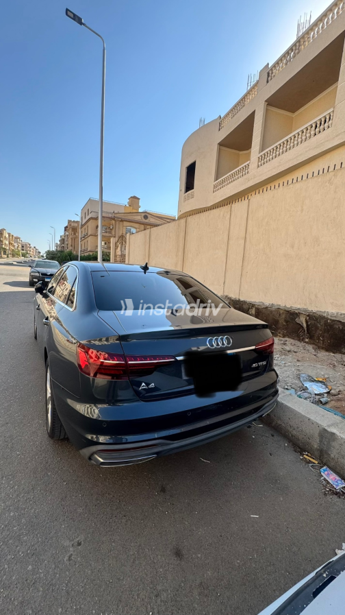 اودي A4 2021 رمادي غامق أوتوماتيك مستعملة للبيع في القاهرة الكبرى ( القاهرة - الجيزة) - 2