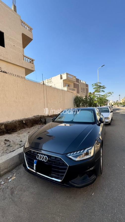 اودي A4 2021 رمادي غامق أوتوماتيك مستعملة للبيع في القاهرة الكبرى ( القاهرة - الجيزة) - 3