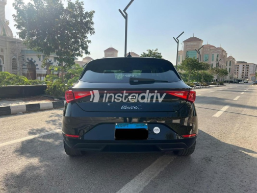 Seat Leon 2024 Black Automatic Used for Sale in Cairo - 5