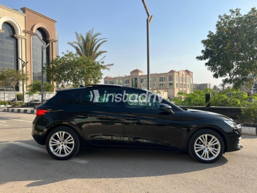 Seat Leon 2024 Black Automatic Used for Sale in Cairo - 9