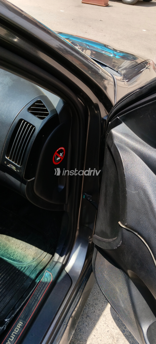 Hyundai Elantra HD 2017 Dark Gray Automatic Used for Sale in Greater Cairo ( Cairo + Giza) - 4