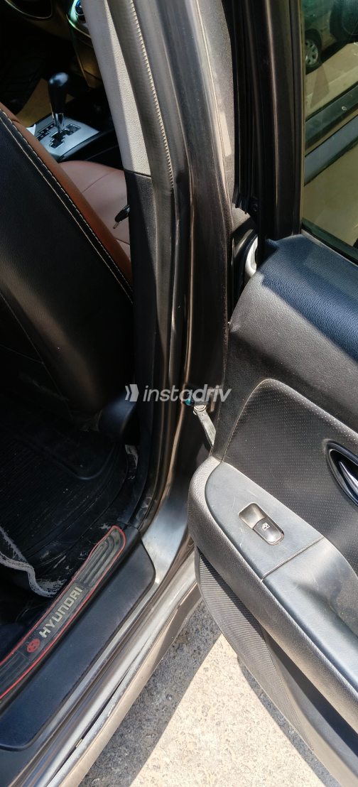 Hyundai Elantra HD 2017 Dark Gray Automatic Used for Sale in Greater Cairo ( Cairo + Giza) - 6