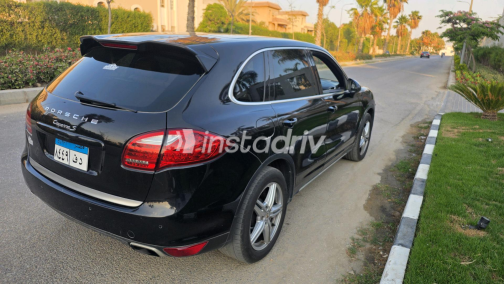 Porsche Cayenne S 2011 Black Automatic Used for Sale in Greater Cairo ( Cairo + Giza) - 3