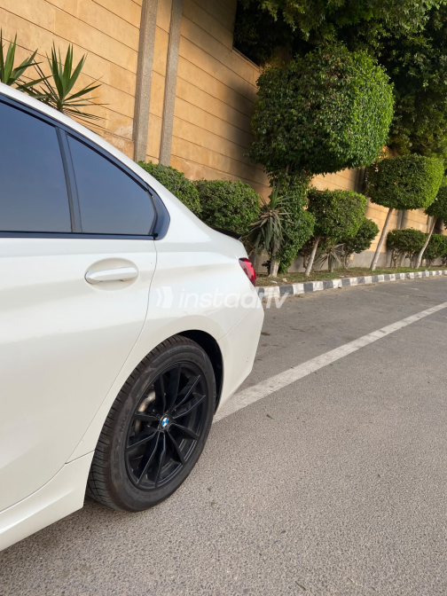 بي ام دبليو 330 2023 أبيض أوتوماتيك مستعملة للبيع في القاهرة الكبرى ( القاهرة - الجيزة) - 9