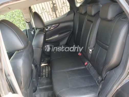 Nissan Qashqai 2017 White Automatic Used for Sale in Greater Cairo ( Cairo + Giza) - 7