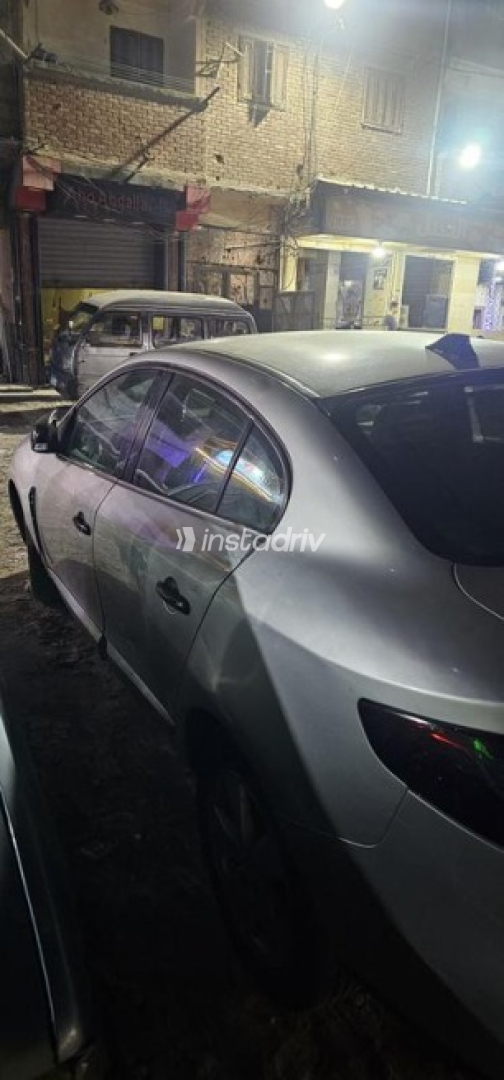 Renault Fluence 2011 Silver Automatic Used for Sale in Alexandria - 2