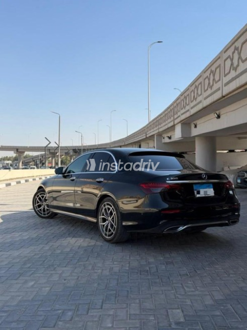 Mercedes E 200 2021 Black Automatic Used for Sale in Cairo - 7