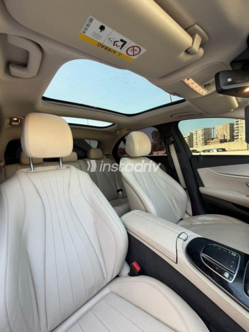 Mercedes E 200 2021 Black Automatic Used for Sale in Cairo - 8