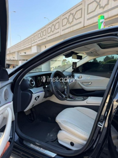 Mercedes E 200 2021 Black Automatic Used for Sale in Cairo - 9