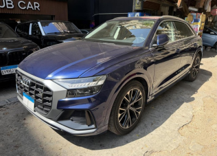 اودي Q8 2023 أزرق غامق أوتوماتيك مستعملة للبيع في مصر الجديدة